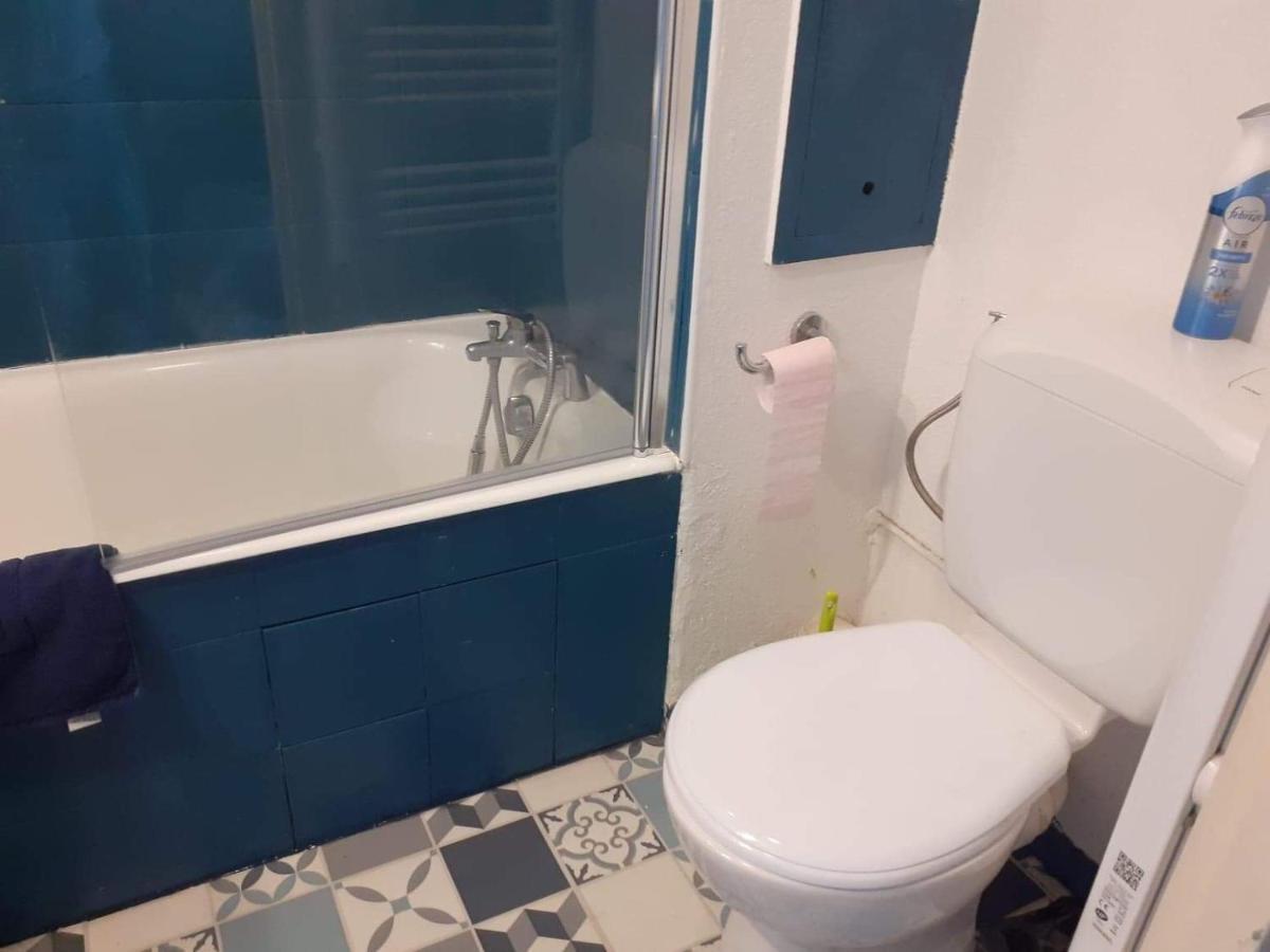 Studio 4 Personnes Avec Vue Sur Le Port Apartment Hyeres Exterior photo